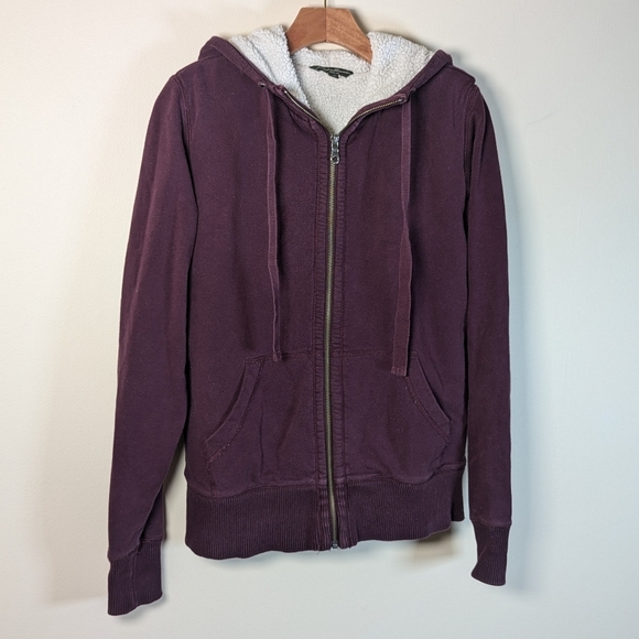 Eddie Bauer Tops - Cozy Eddie Bauer Maroon Zip-Up Hoodie - Warmth & Style Combo 🌲🔥
